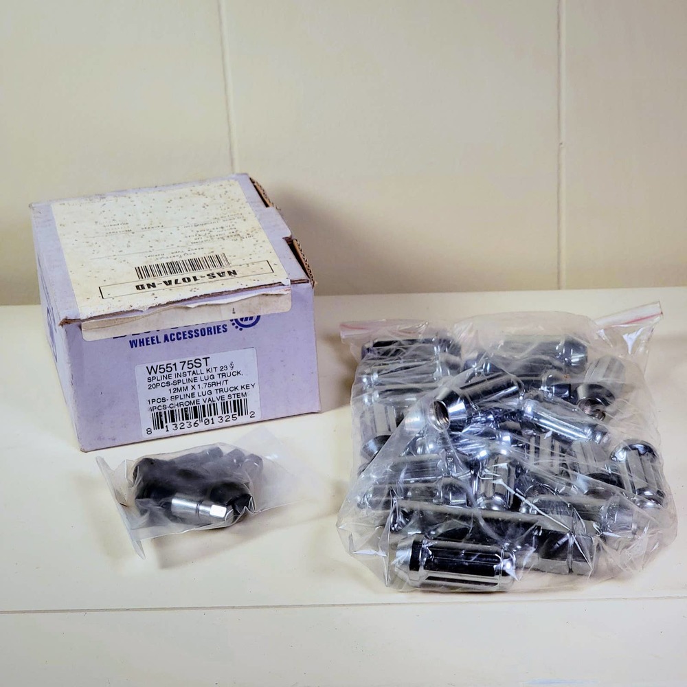 West Coast Wheel Accessories W55175ST 20pc 12x1.75RH/T Spline Lug Nuts+ Lock NOS